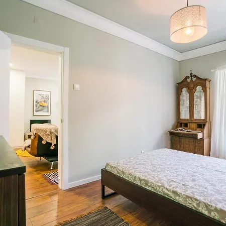 Fonte Luminosa - Great Location Лиссабон