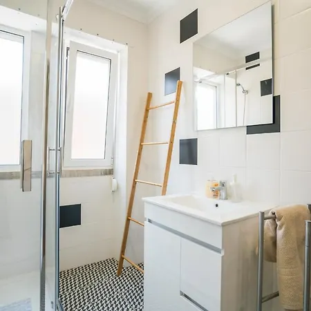 Fonte Luminosa - Great Location Апартаменты *