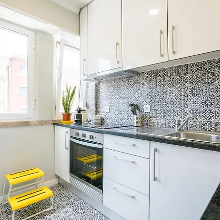Fonte Luminosa - Great Location Apartment